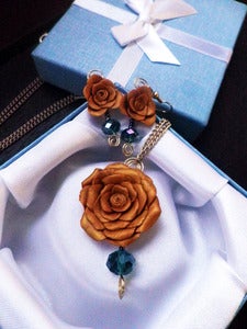 Image of Gold Rose Necklace <br> & Earrings Set