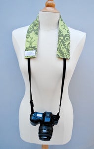Image of Padded Camera Strap Cover: Flower Shower
