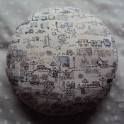 Image of Coussin rond " Vehicules " Dos Gris