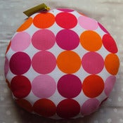 Image of Coussin rond " Dots Disco " Dos Rose VENDU
