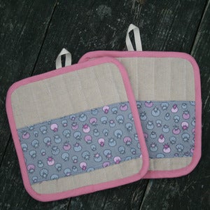 Image of Pink & Gray Tomatoes Pot Holders