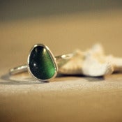 Image of Kelly Green Sea Glass - Sterling Silver Stackable Ring