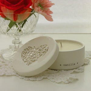 Image of Tangled Heart Organic Scented Candle - Vanilla