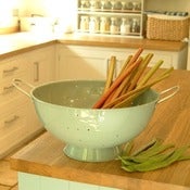 Image of Daisy hardcastle  king-size colander can drain enough pasta, noodles or vegetables for even the hung
