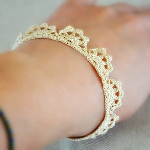 Image of Lace Cuff in Antique Cream