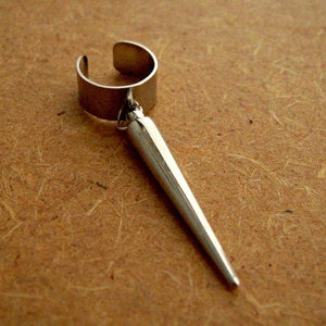 Image of Single Spike Earring Cuff