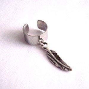 Image of Single Feather Earring Cuff