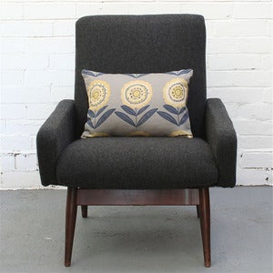 Image of Big Daisy Rectangular Scatter Cushion 