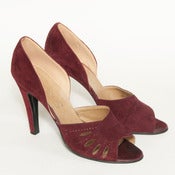 Image of RED VELVET PUMPS // 7-8
