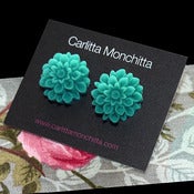 Image of Aqua flower