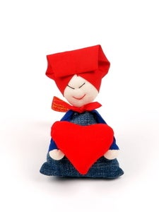 Image of Samsui Woman Paperweight with Heart.MPH1101