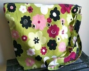Image of "Totable" Yarn Pop - Bright Green Flowers