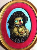 Image of BABY JESUS HA CONFUNDIDO A SU MADRE CON UN PEZ MARTILLO