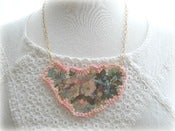 Image of Woven Plastic Crotched Floral Necklace 