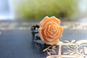 Image of Mary Ring Filigree Ring 