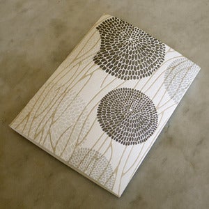 Image of kiku {grays}