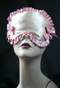 Image of Sleep mask "MYLENE" in cream satin with pink trim and bows