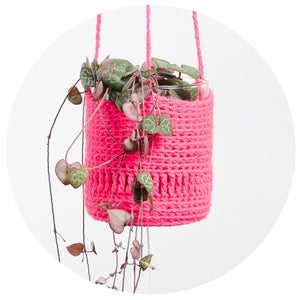 Image of Crochet Planter (pink with pompom)