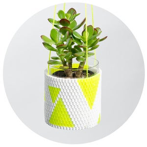Image of Woven Bead Planter (white with yellow triangles)