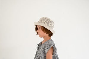 Image of cocon flower hat 