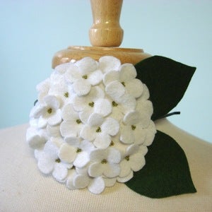 Image of large hydrangea // white headband