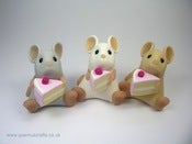 Image of Little Mouse with Birthday Cake