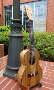 Image of KALA Pacific Walnut Tenor w/bag set up