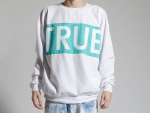 Image of ETHEL VAUGHN<br>TRUE SWEATSHIRT<br>WHITE/TURQUOISE