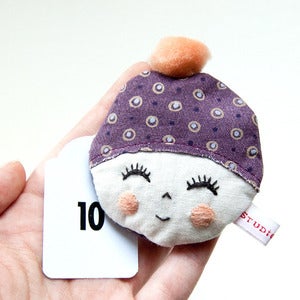 Image of Little girls - brooche No.10