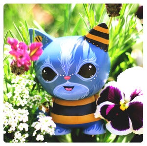 Image of Beeatrix - Custom 4" Trikky