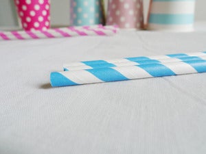 Image of Pailles en papier à rayures bleues