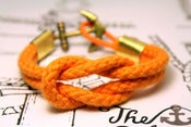 Image of Pulsera Nudo de Rizo Naranja