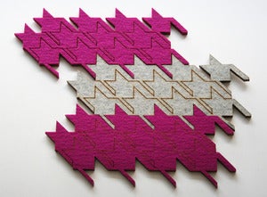 Image of eco-friendly houndstooth table tiles - pink
