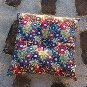 Image of FLORA BO square buttoned cushion