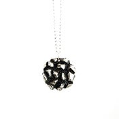 Image of Ruina Round Necklace