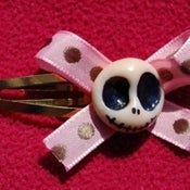 Image of Barrette Skull 2