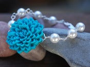 Image of Turquoise Chrysanthemum and Swarovski Pearl Beaded Bracelet - BF010