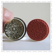 Image of Round Crystal Rubber Stamp - Regal Design