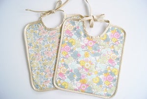 Image of  Bavoir bébé en Liberty of London & Doré 