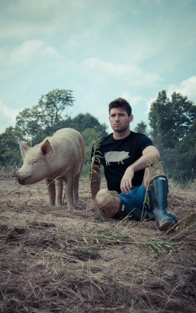 Image of *LIMITED EDITION* GUYS JOHN BARTLETT + FARM SANCTUARY "AMBASSADOR COLLECTION" PIG TEE