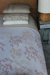 Image of hive egyptian cotton quilt cover