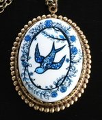 Image of Dandylyonn - Gold Pendant