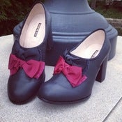 Image of ootra LOVES shoes with bows..