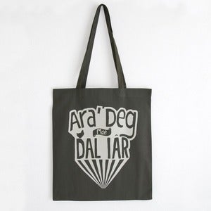 Image of Bag Cotwm 'Ara' deg Mae Dal Iar'<em> Cotton Bag</em>
