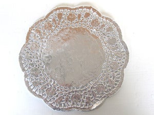 Image of Metallic Round Paper Doilies