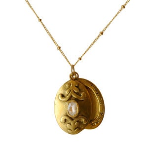 Image of Oval Swing Locket
