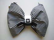 Image of Pochette Play-Bow (Stripes/White)