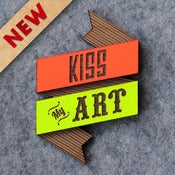 Image of Kiss My Art Brooch