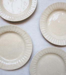 Image of Cream Paper Plates