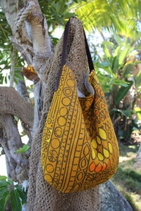 Image of vintage garden linen slouch bag